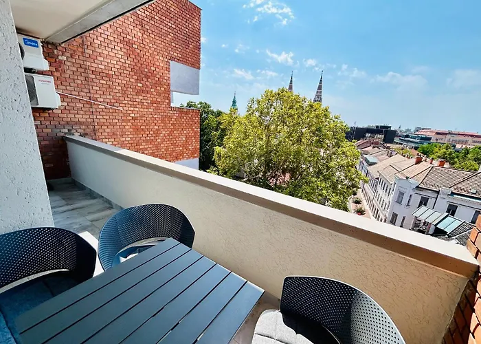 Апартаменты Roosevelt Riverside Apartmans