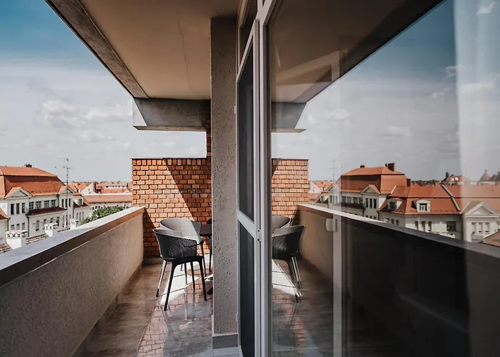 Roosevelt Riverside Apartmans Апартаменты