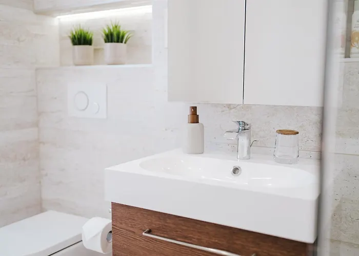Roosevelt Riverside Apartmans *
